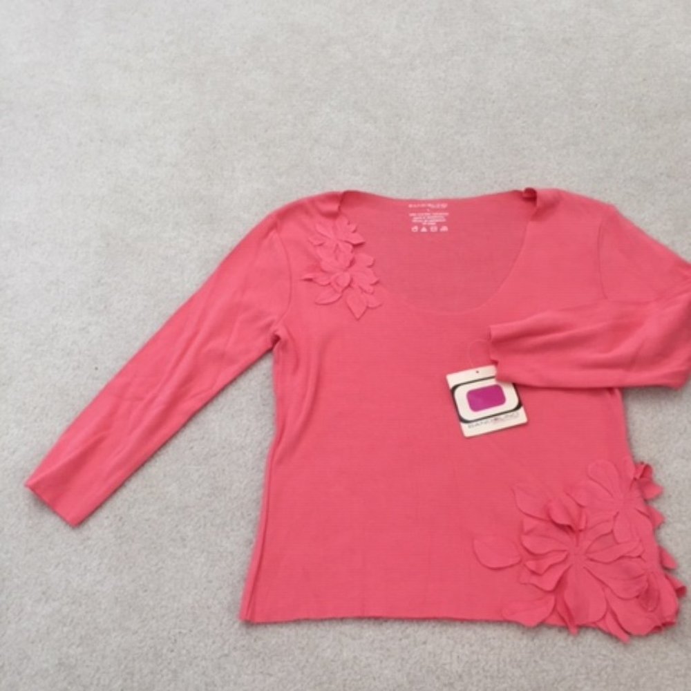 Bandolino 3/4 length sleeve floral cut out detailed top - Small